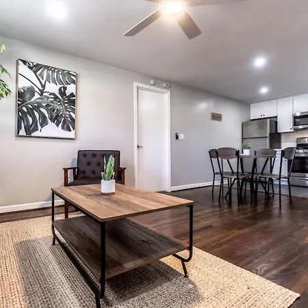 Spacious Apartment Home 6 Minutes From Medical Center